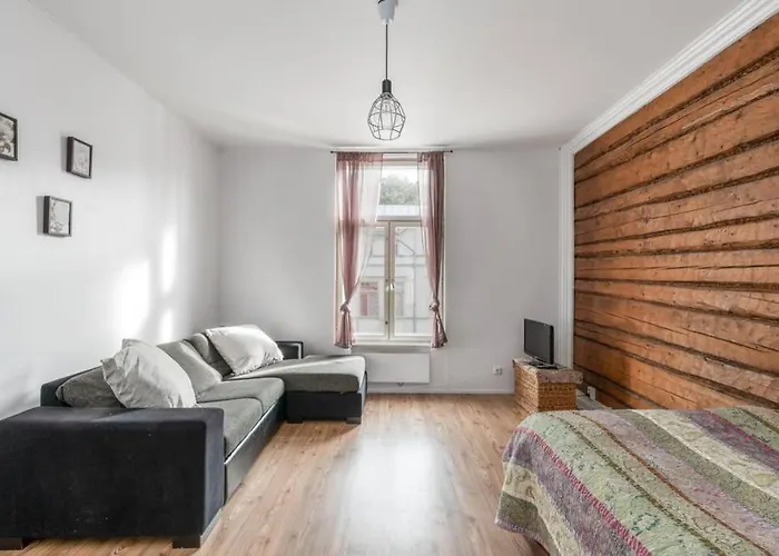Self-Service Apt 10 Min From Bus-&Railway Station, Free Bikes!
