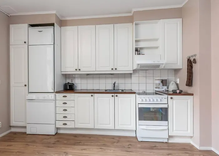 Self-Service Apt 10 Min From Bus-&Railway Station, Free Bikes!